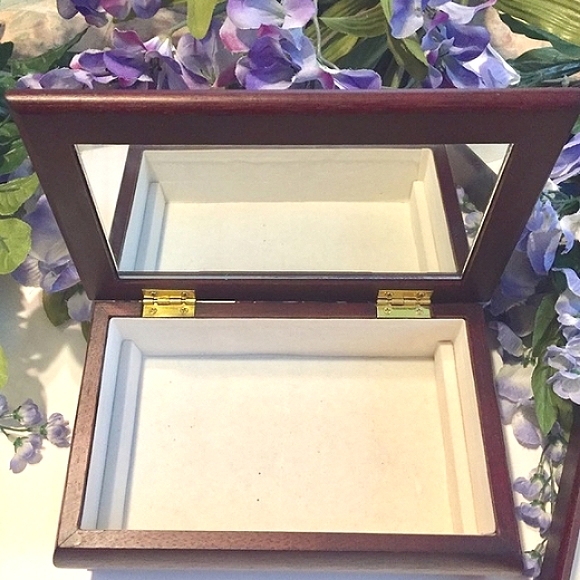 💜NWOB Vintage Style Tapestry Wood Jewelry Box💜 - Picture 6 of 14